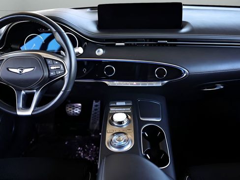 Used 2023 Genesis GV70 2.5T w/ Sport Prestige Package image 36