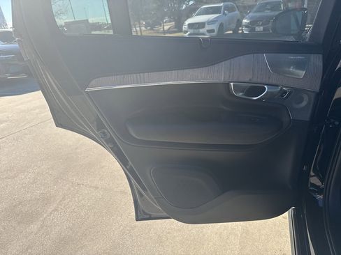 Certified 2023 Volvo XC60 B5 Plus w/ Protection Package Premier image 20