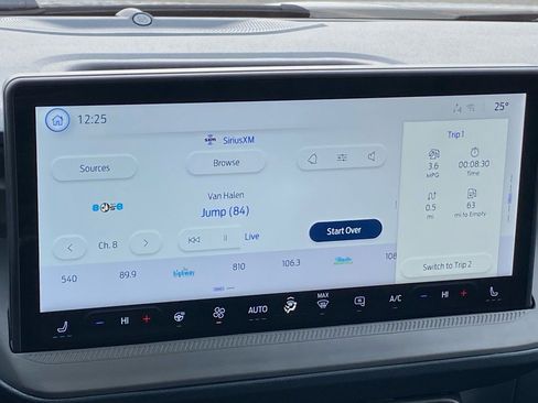 New 2025 Ford Maverick Tremor image 8