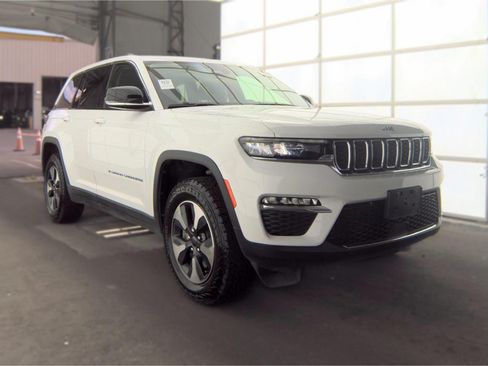 Used 2024 Jeep Grand Cherokee Limited 4xe AWD/4WD image 7