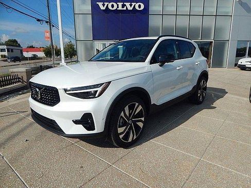 New 2026 Volvo XC40 B5 Ultra w/ Climate Package AWD/4WD image 3