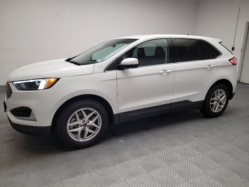 Used 2024 Ford Edge SEL image 2