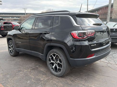 Used 2025 Jeep Compass Limited image 2