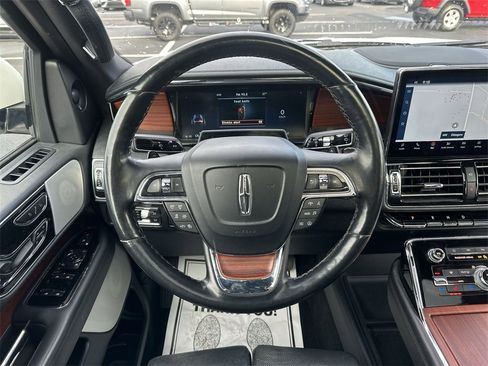 Used 2022 Lincoln Navigator Reserve w/ Equipment Group 201A image 14