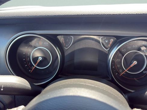 Used 2022 Jeep Wrangler Unlimited Sport AWD/4WD image 12