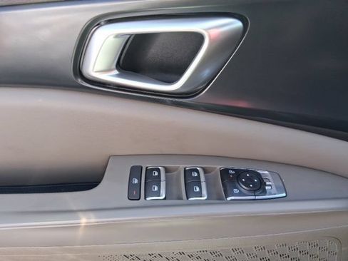 Used 2026 Kia Carnival FWD image 20
