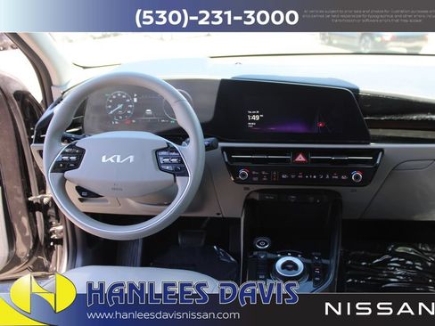 Used 2023 Kia Niro Wind FWD image 18