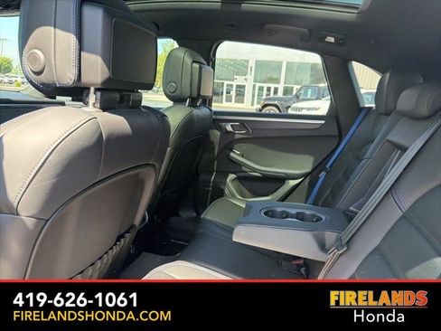 Used 2023 Porsche Macan GTS AWD/4WD image 35