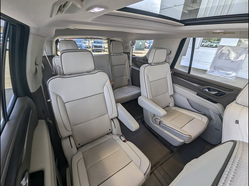 Used 2021 GMC Yukon Denali w/ Denali Premium Package AWD/4WD image 21