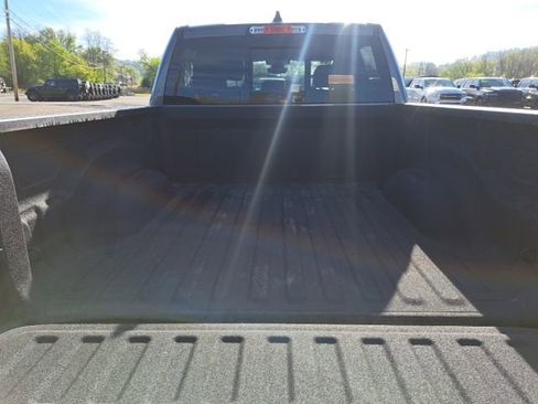 Used 2022 RAM 1500 Big Horn AWD/4WD image 9