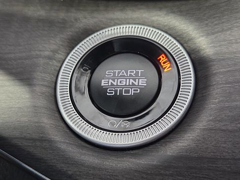 New 2025 Jeep Grand Cherokee Overland w/ Trailer Tow Package image 32