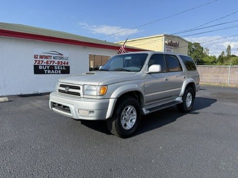 Used 2000 Toyota 4Runner SR5 RWD image 1