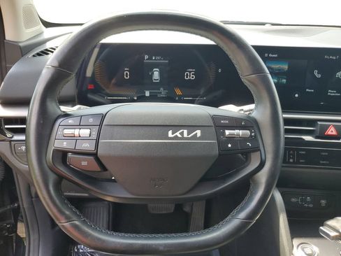Used 2026 Kia Sportage LX FWD image 12