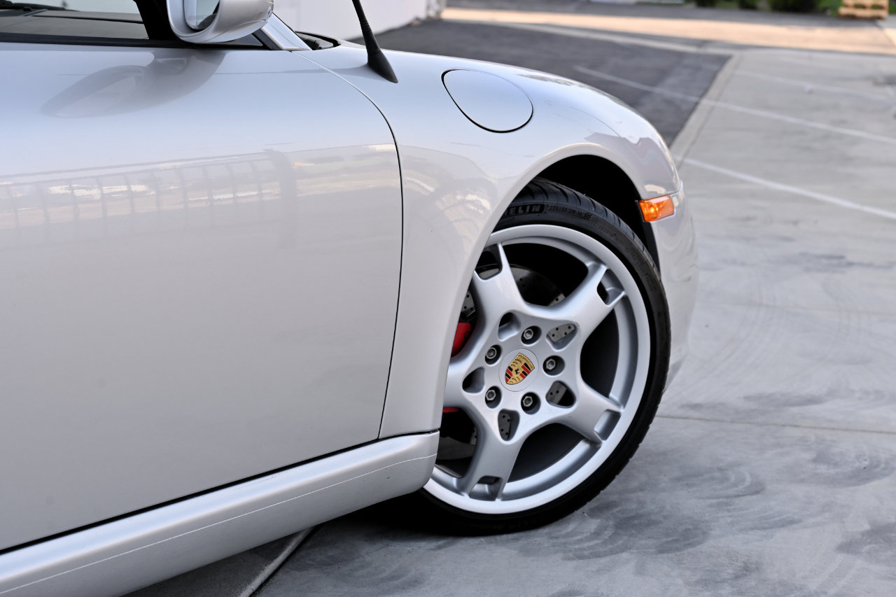 Used 2005 Porsche 911 Carrera S RWD image 37
