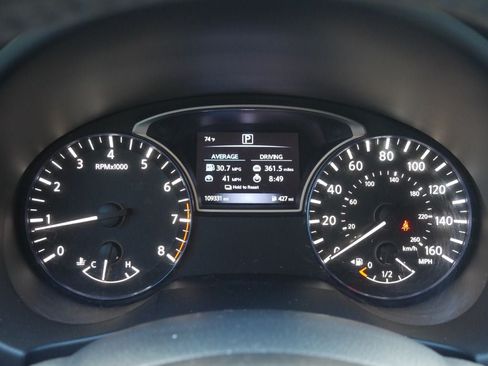 Used 2016 Nissan Altima 2.5 SR w/ LED Appearance Package FWD image 10
