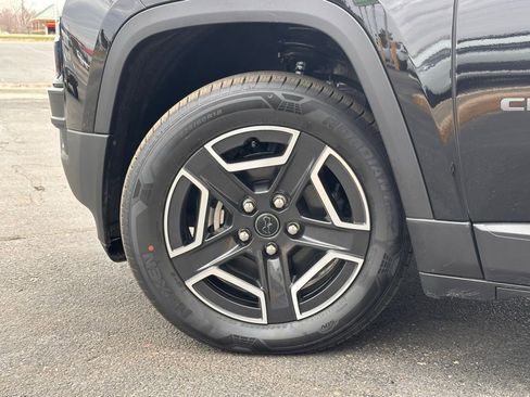 New 2026 Jeep Cherokee Laredo image 8