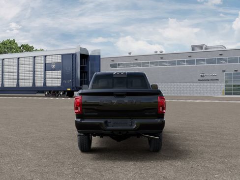 New 2026 RAM 2500 Laramie AWD/4WD image 7