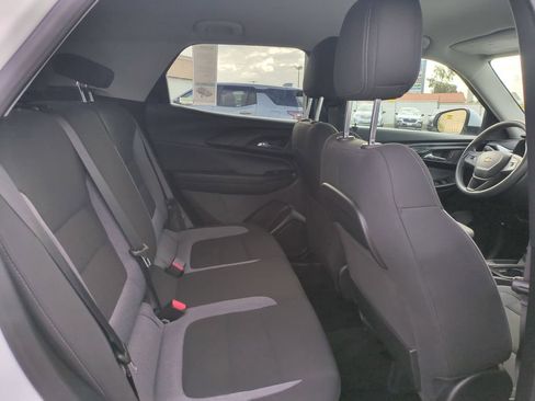 Used 2025 Chevrolet TrailBlazer LT AWD/4WD image 28
