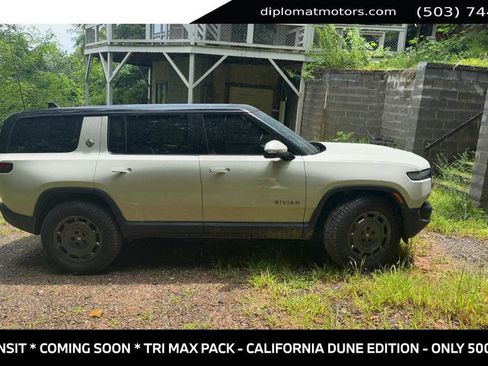 Used 2025 Rivian R1S Adventure AWD/4WD image 5