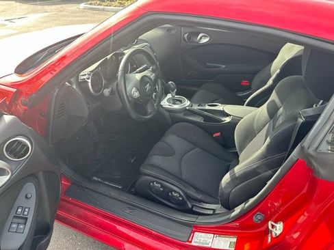 Used 2020 Nissan 370Z Coupe RWD image 11