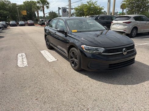 Used 2023 Volkswagen Jetta SE FWD image 25