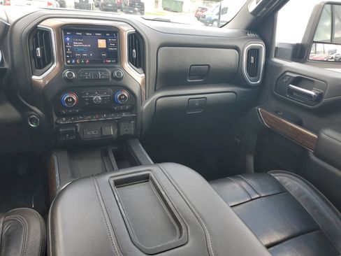 Used 2020 Chevrolet Silverado 2500 High Country w/ Z71 Off-Road Package image 18