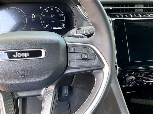 Used 2024 Jeep Grand Cherokee Altitude AWD/4WD image 24