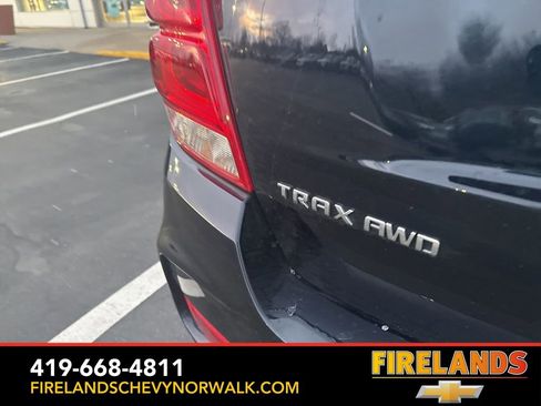 Used 2022 Chevrolet Trax LT w/ LT Convenience Package image 14