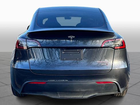 Used 2024 Tesla Model Y Performance image 4