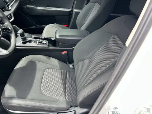 Used 2023 Kia Sportage LX FWD image 15