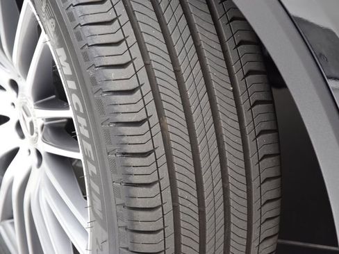 Certified 2026 Mercedes-Benz GLC 300 image 28