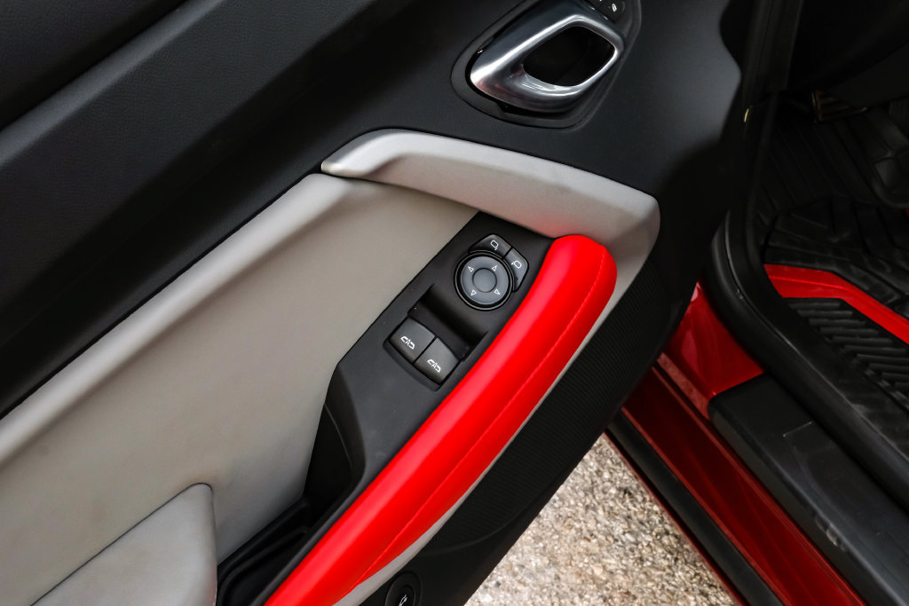 Used 2022 Chevrolet Camaro SS RWD image 41