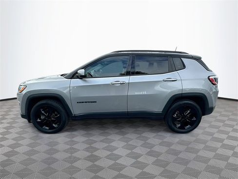 Used 2020 Jeep Compass Latitude image 4