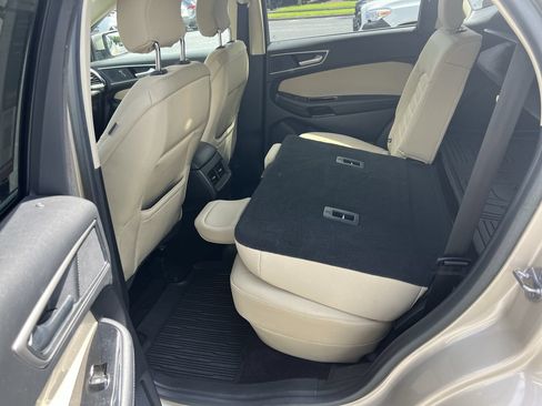 Used 2018 Ford Edge SEL AWD/4WD image 32