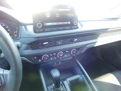 Used 2023 Honda Accord EX image 30