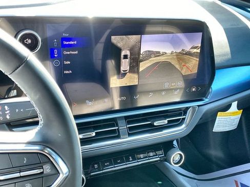 New 2026 Chevrolet Equinox EV LT FWD image 25