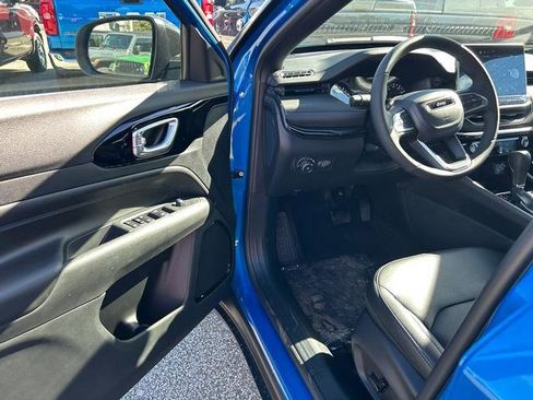 New 2026 Jeep Compass Limited image 9