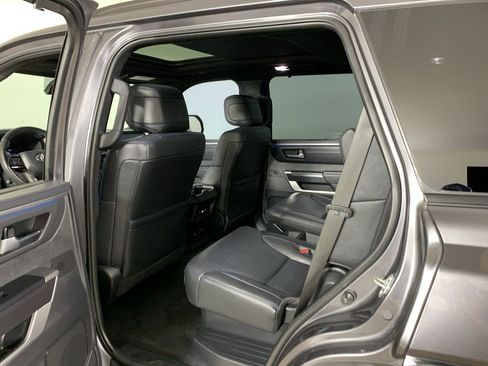 Used 2023 Toyota Sequoia Platinum AWD/4WD image 38
