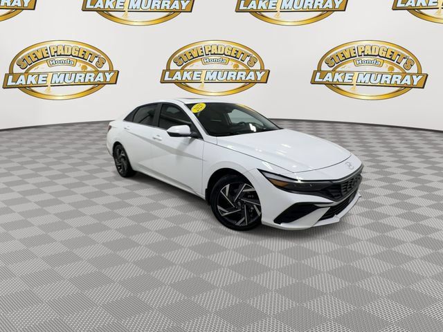 Used 2025 Hyundai Elantra Limited FWD image 6