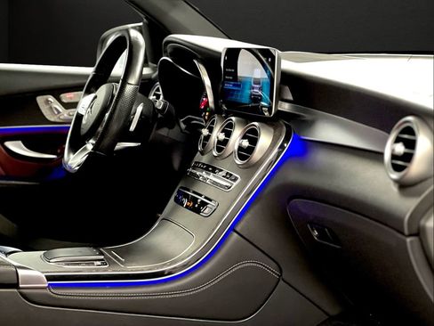 Used 2020 Mercedes-Benz GLC 300 4MATIC image 22