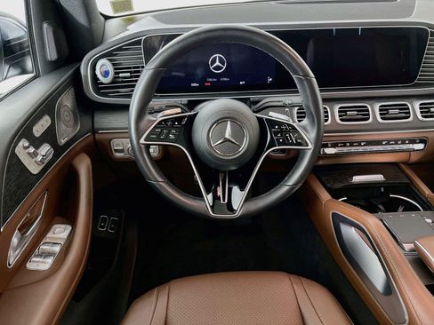 Used 2025 Mercedes-Benz GLE 450e 4MATIC image 24