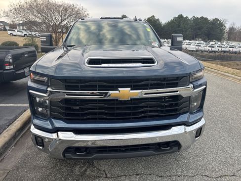 Certified 2025 Chevrolet Silverado 2500 LT w/ All Star Edition image 3