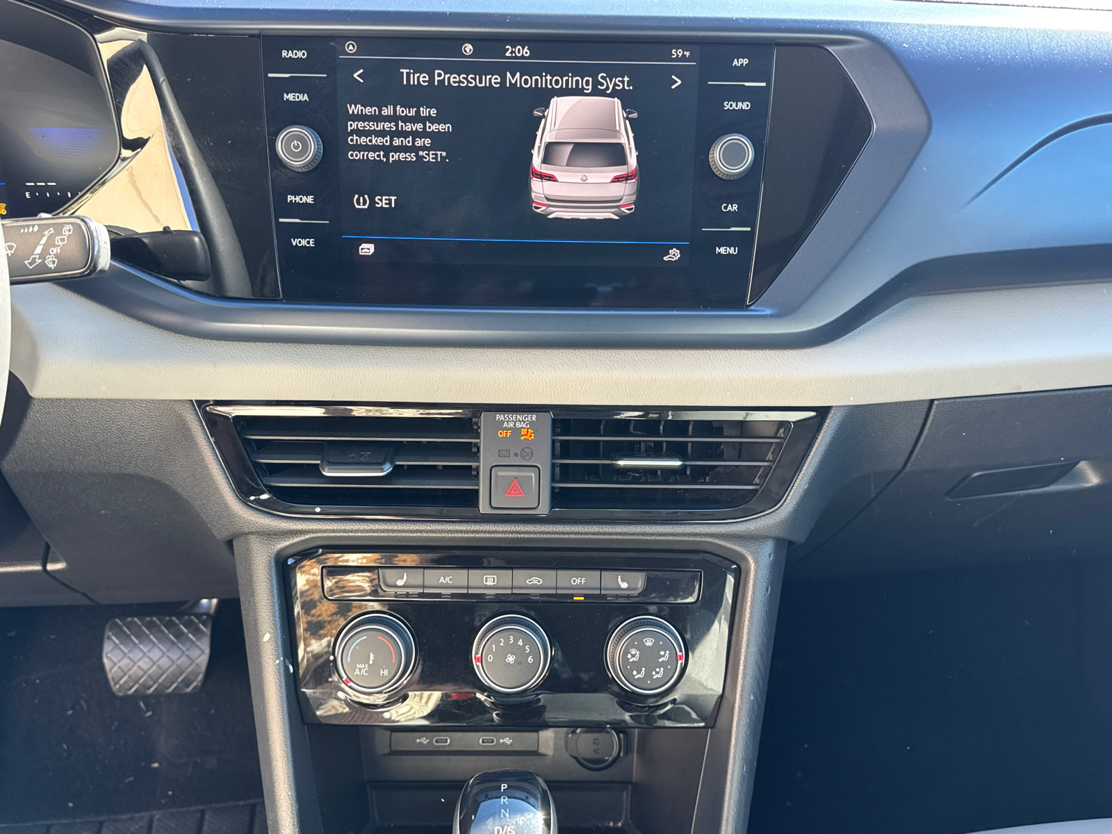 Used 2023 Volkswagen Taos SE FWD image 27