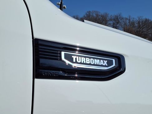 New 2026 GMC Sierra 1500 Pro w/ Pro Value Package image 2