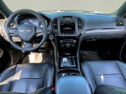 Used 2023 Chrysler 300 S w/ Comfort Group RWD image 7