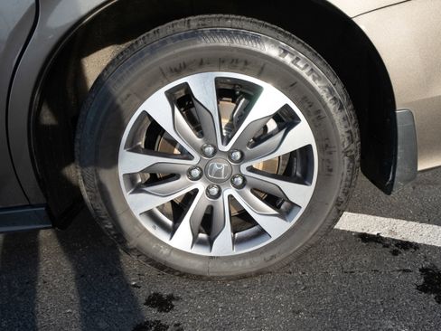 Used 2023 Honda Odyssey EX-L image 30