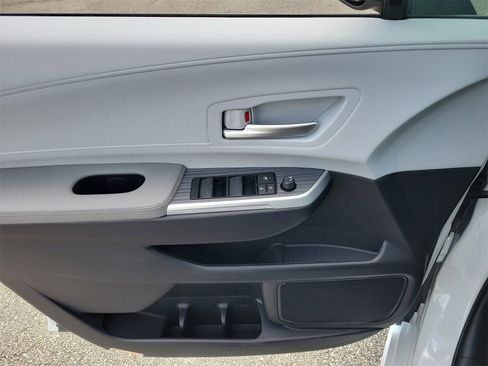 New 2026 Toyota Sienna XLE image 14