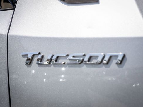 Used 2023 Hyundai Tucson Limited AWD/4WD image 10