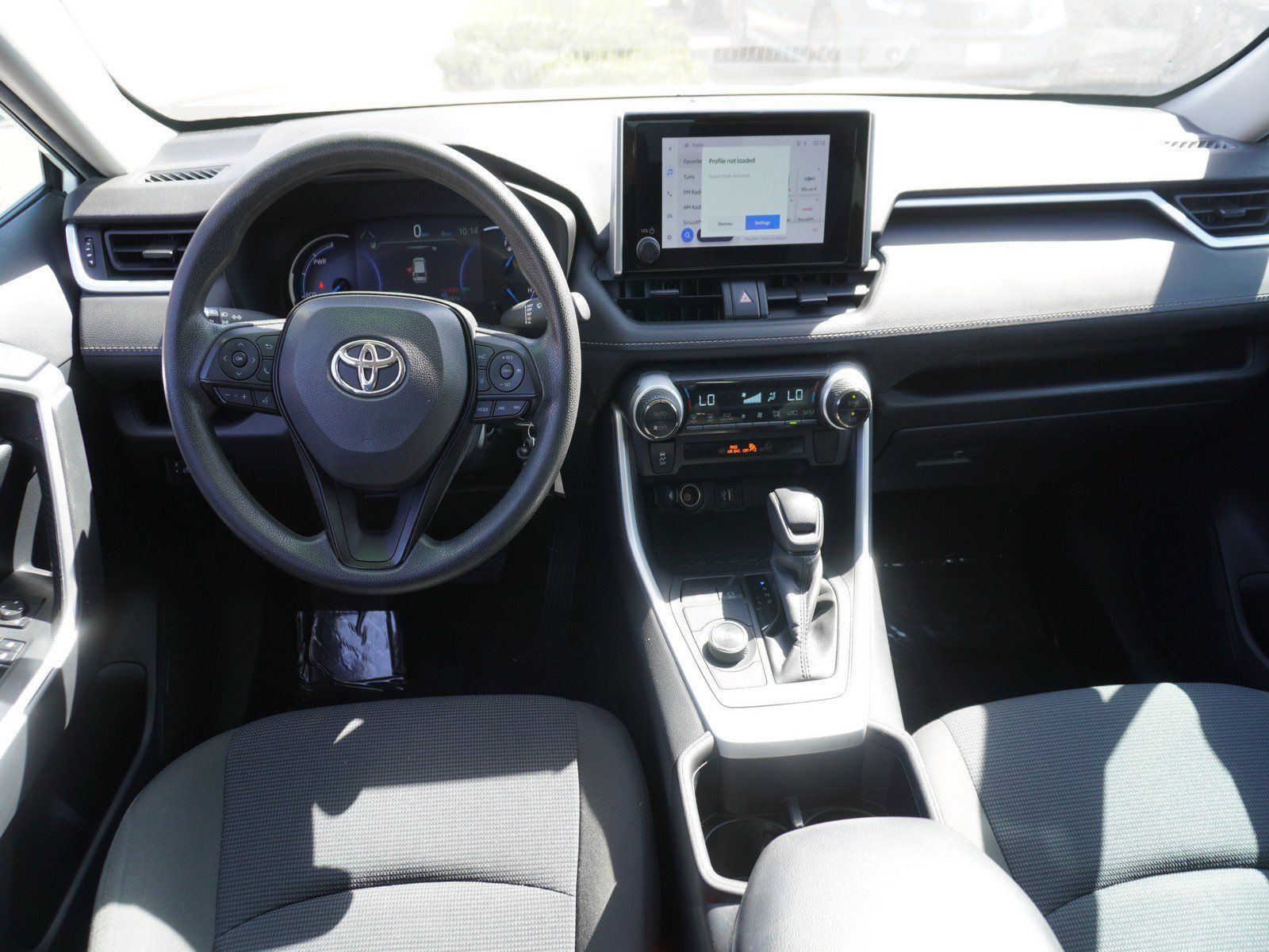 Used 2023 Toyota RAV4 LE AWD/4WD image 2