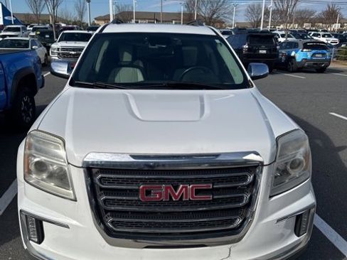 Used 2017 GMC Terrain SLT w/ Open Road Package image 10